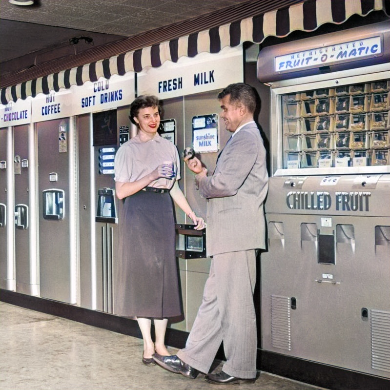 Historia vendingu – od wody w świątyni po samochody